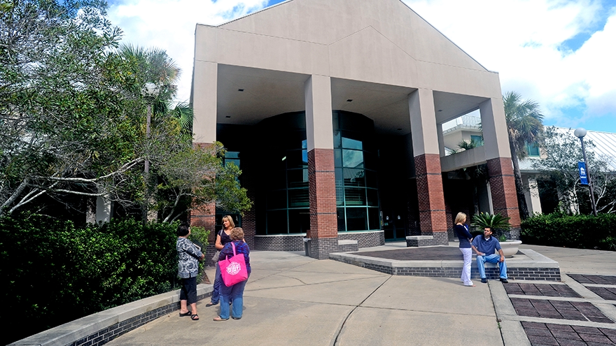 Emerald coast 19 {{brizy_dc_image_alt imageSrc=